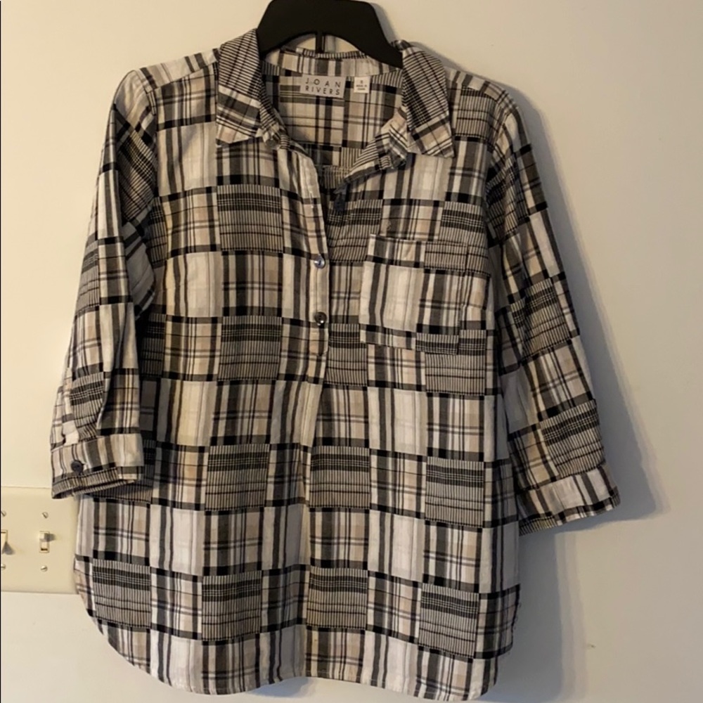3/4 sleeve button shirt